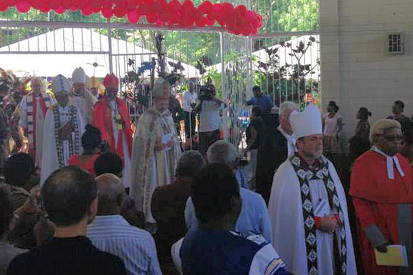 Procession into St Martin's Boroko